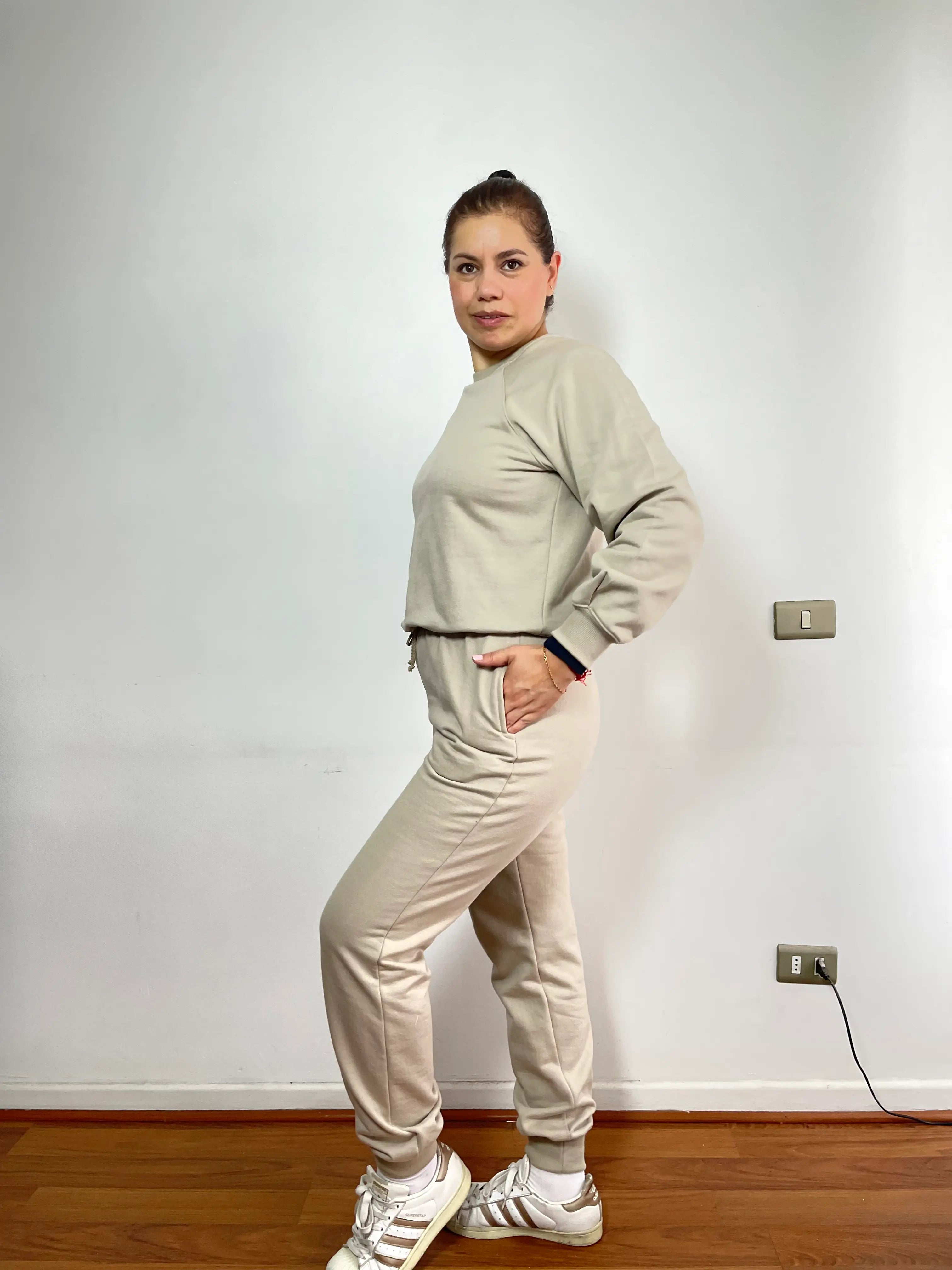 JOGGER PUÑO RIB UNISEX MOKA