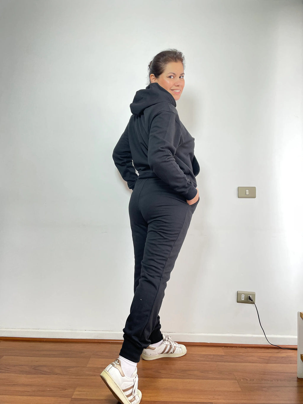 JOGGER PUÑO RIB UNISEX NEGRO